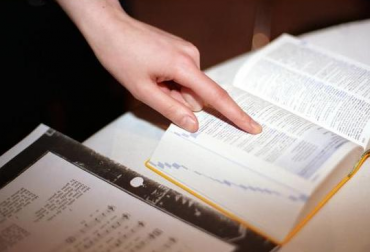 合肥論文翻譯真的難嗎？注意事項(xiàng)和技巧很重要